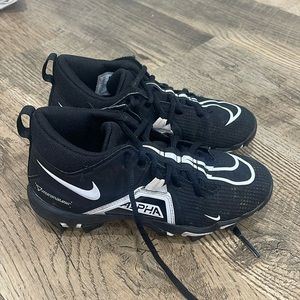 Nike Alpha Menace Football Cleats